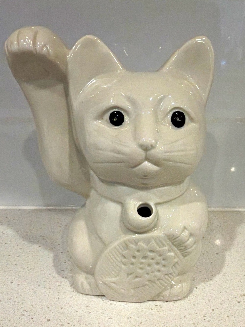 Ceramic Maneki Neko Lucky Cat White Candle Oil Warmer Japanese Style “Benihana”